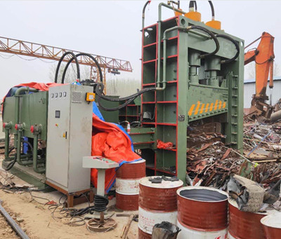 Cutting through Tough Challenges: The Power of Heavy Hydraulic Shears